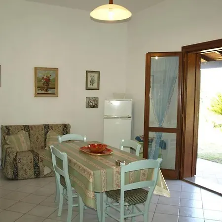 Casa A 50 M Dalla Spiaggia Di Torre Apartman Chia